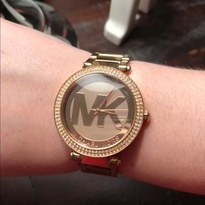 Michael Kors watch. rose gold. like new.